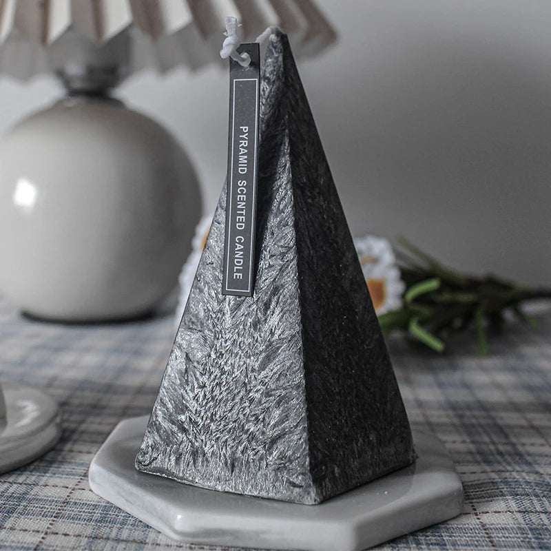 Artisan Aroma Geometric Candle