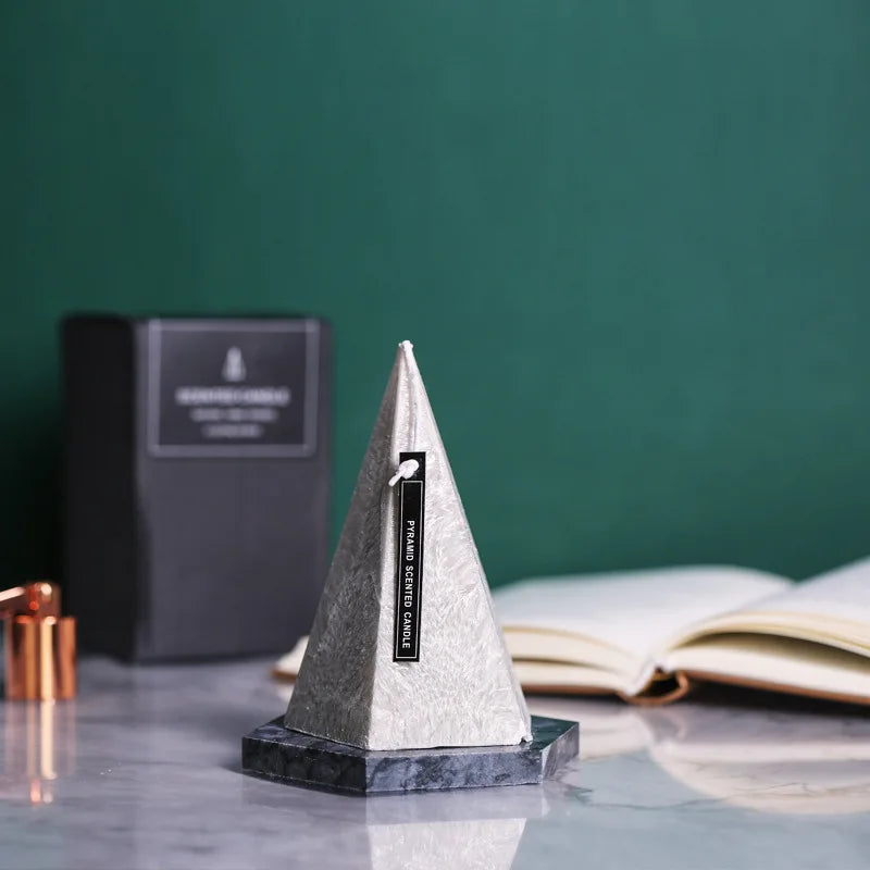 Artisan Aroma Geometric Candle