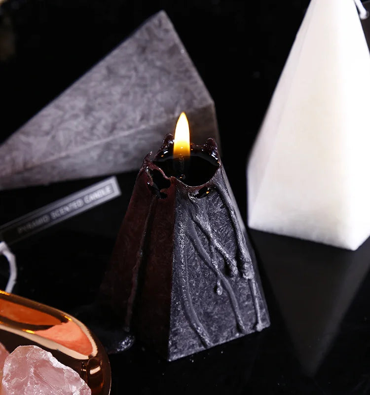 Artisan Aroma Geometric Candle
